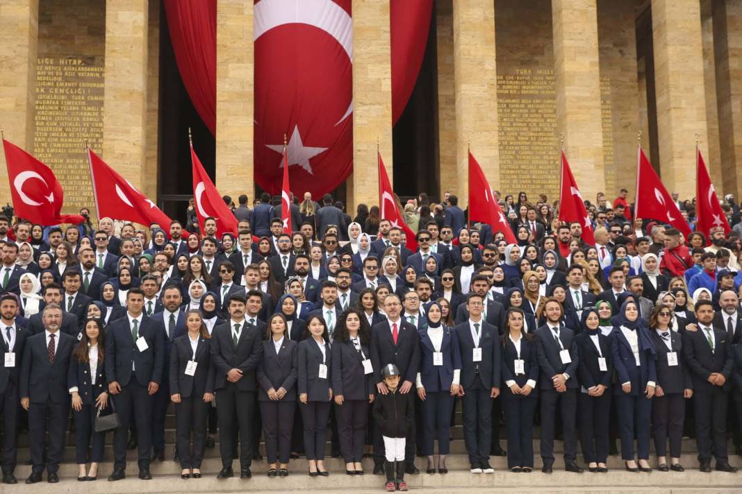 İlk adım 1919'da atıldı: 19 Mayıs yurdun dört bir yanında çoşkuyla kutlanıyor 25