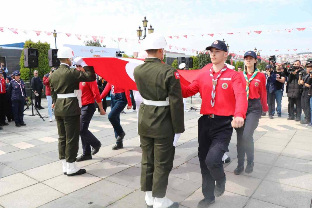 İlk adım 1919'da atıldı: 19 Mayıs yurdun dört bir yanında çoşkuyla kutlanıyor 20