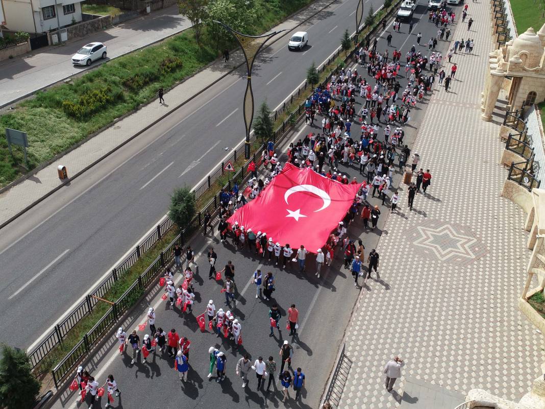 İlk adım 1919'da atıldı: 19 Mayıs yurdun dört bir yanında çoşkuyla kutlanıyor 14