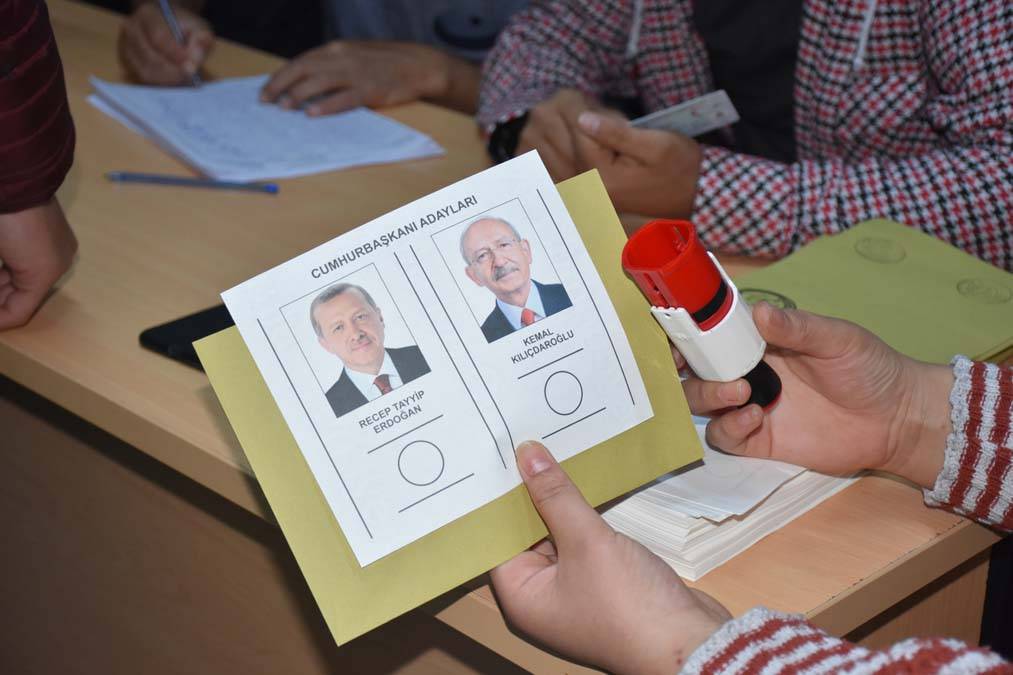 Yurt dışında ikinci tura yoğun ilgi: Sandıklar bugün kapanıyor 24