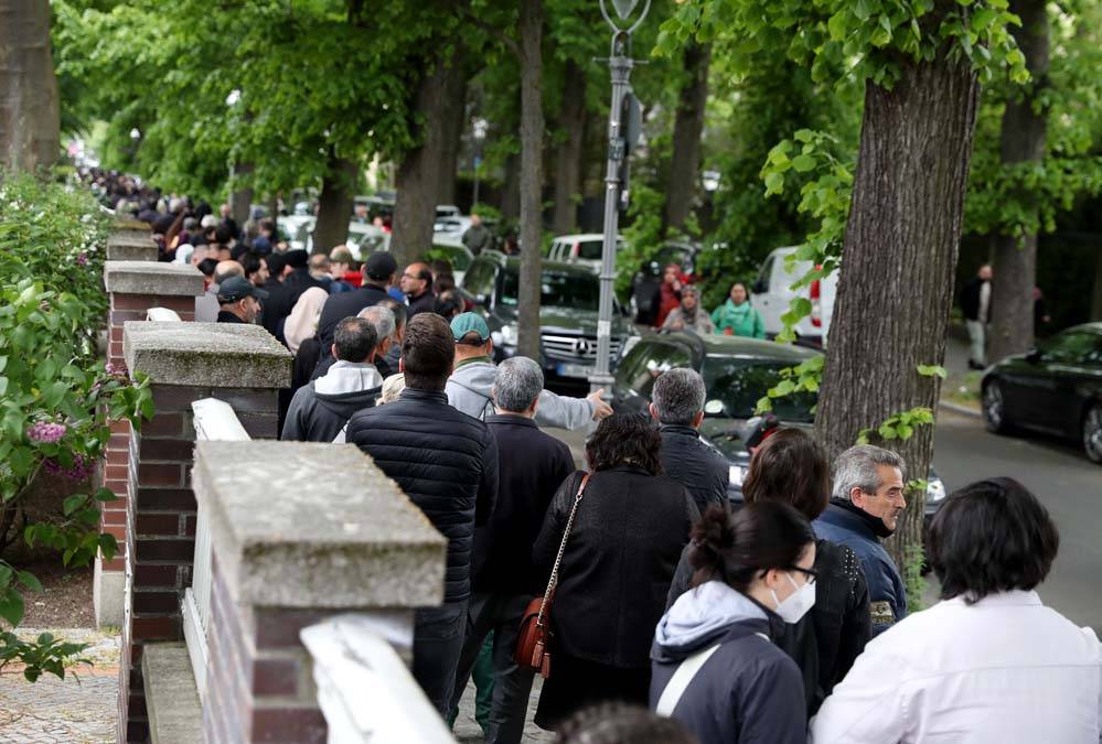 Yurt dışında ikinci tura yoğun ilgi: Sandıklar bugün kapanıyor 21