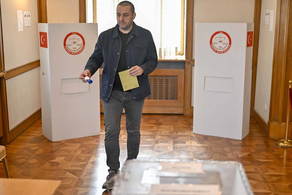 Yurt dışında ikinci tura yoğun ilgi: Sandıklar bugün kapanıyor 22