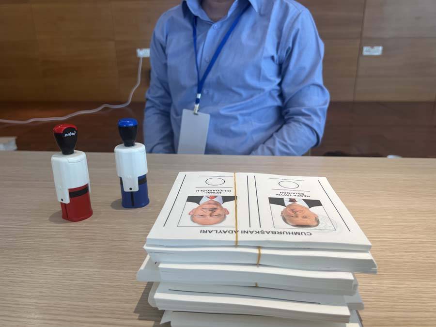 Yurt dışında ikinci tura yoğun ilgi: Sandıklar bugün kapanıyor 20