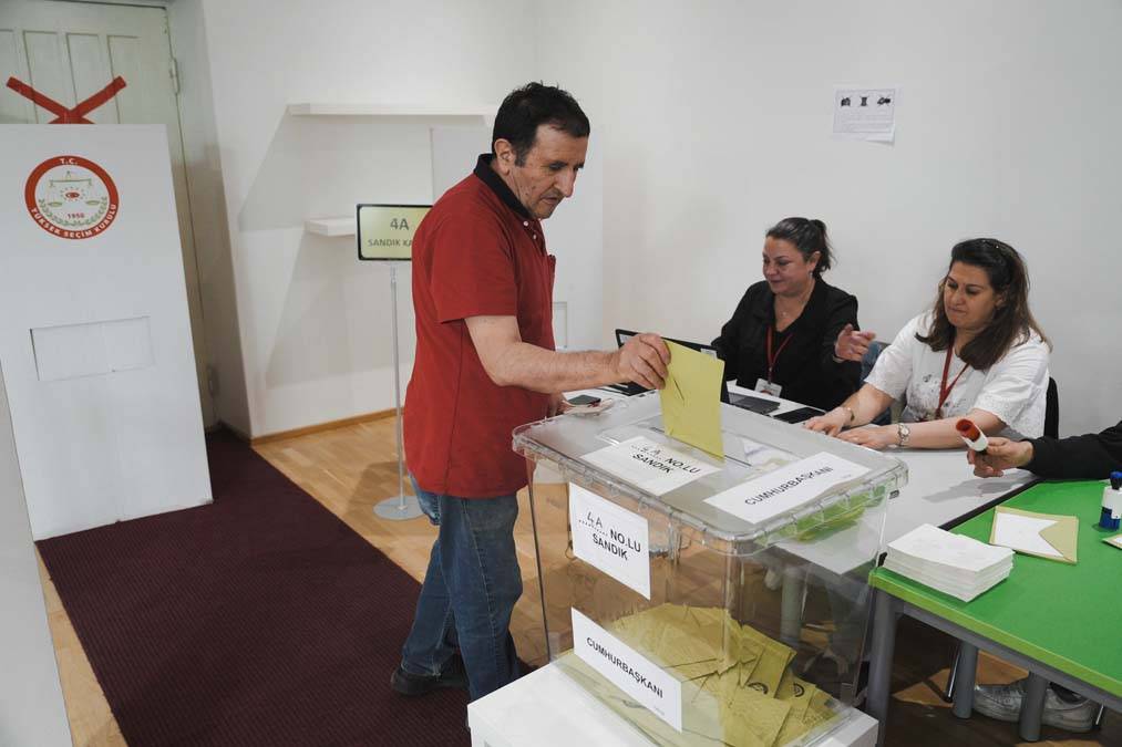 Yurt dışında ikinci tura yoğun ilgi: Sandıklar bugün kapanıyor 18