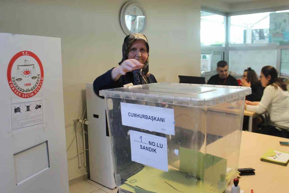 Yurt dışında ikinci tura yoğun ilgi: Sandıklar bugün kapanıyor 4