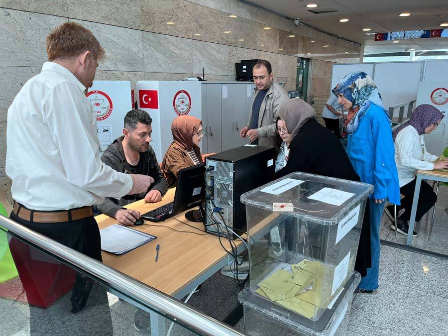 Yurt dışında ikinci tura yoğun ilgi: Sandıklar bugün kapanıyor 2