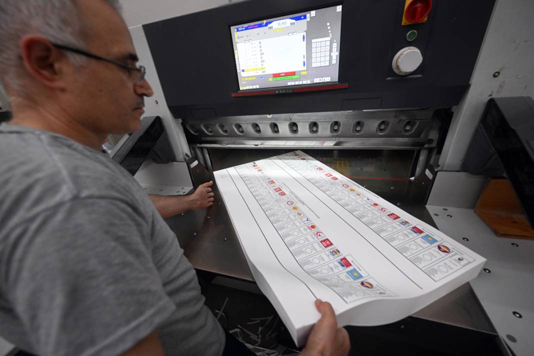 30 güvenlik kamerası izledi, özel plastik kelepçeyle kapatıldı: 14 Mayıs pusulaları yola çıktı 13