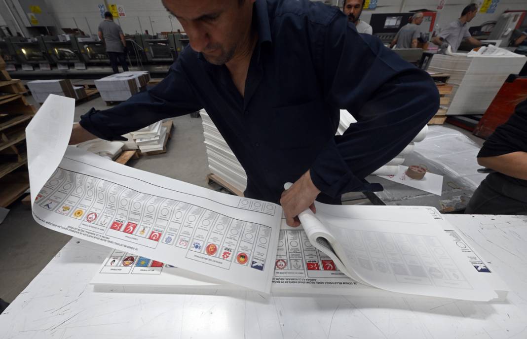 30 güvenlik kamerası izledi, özel plastik kelepçeyle kapatıldı: 14 Mayıs pusulaları yola çıktı 9