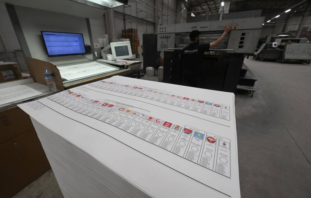 30 güvenlik kamerası izledi, özel plastik kelepçeyle kapatıldı: 14 Mayıs pusulaları yola çıktı 8