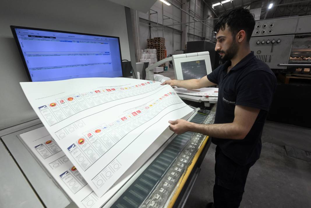 30 güvenlik kamerası izledi, özel plastik kelepçeyle kapatıldı: 14 Mayıs pusulaları yola çıktı 6