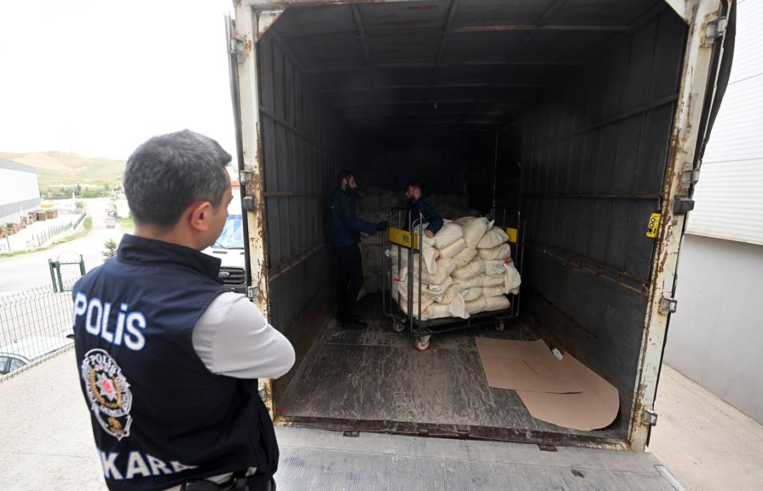 30 güvenlik kamerası izledi, özel plastik kelepçeyle kapatıldı: 14 Mayıs pusulaları yola çıktı 5