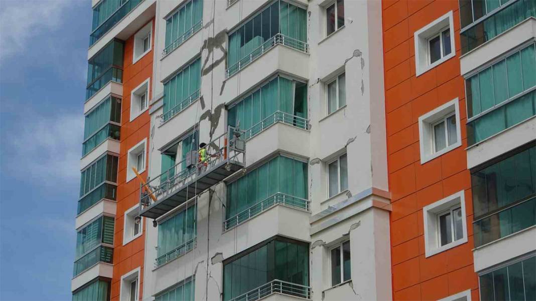 6 Şubat felaketi vurmuştu: Milyonluk daireler yıkımı bekliyor 1