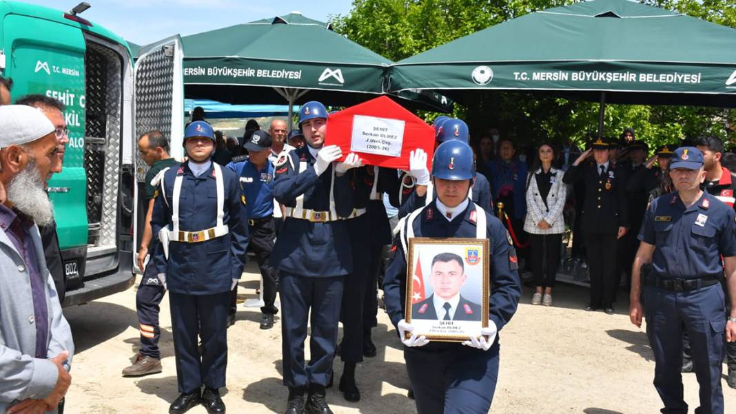 Türkiye Şırnak şehitlerini uğurladı 8