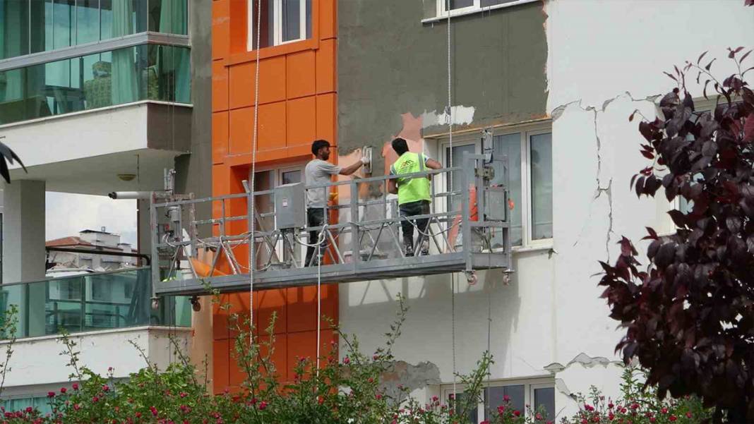 6 Şubat felaketi vurmuştu: Milyonluk daireler yıkımı bekliyor 2