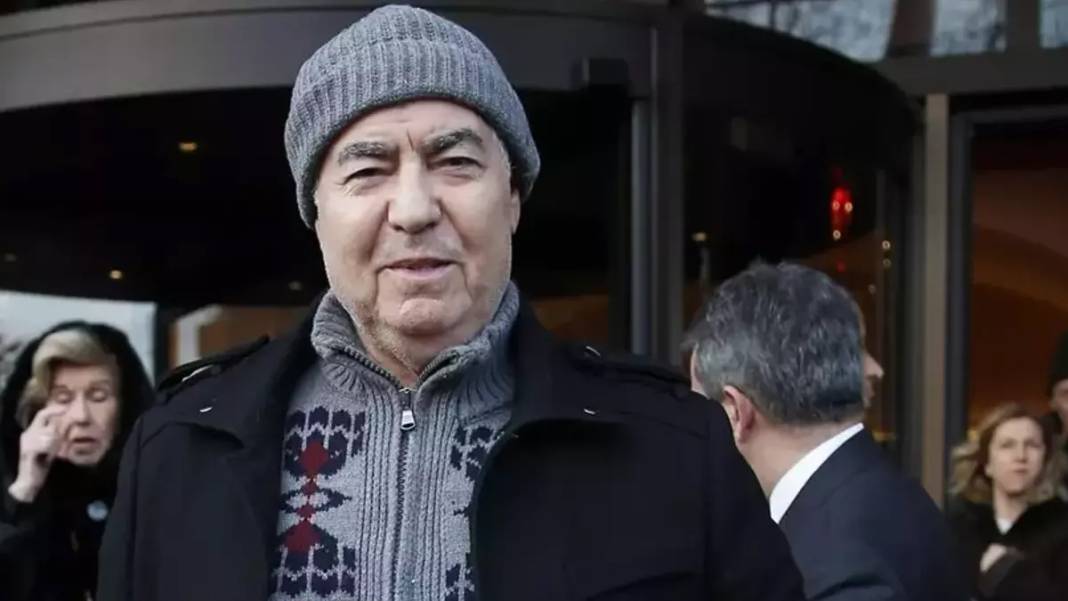Usta sanatçı Nuri Sesigüzel'e son görev: Sanatçı Selahattin Alpay gözyaşlarına boğuldu 9