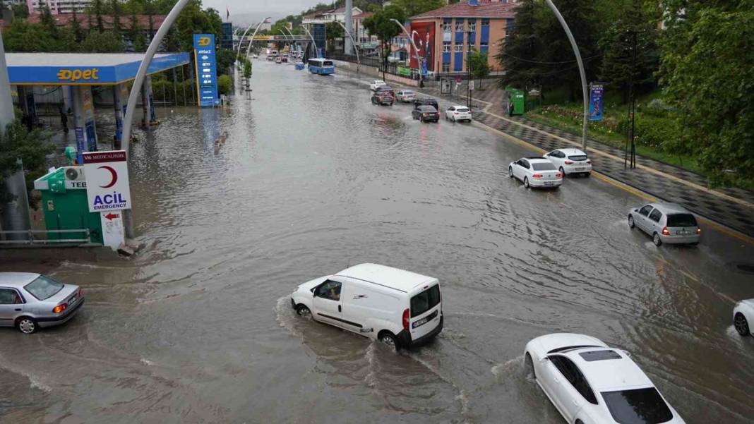 Ankara'da kabus bitmiyor: AFAD ve ABB'den saatli uyarı 12