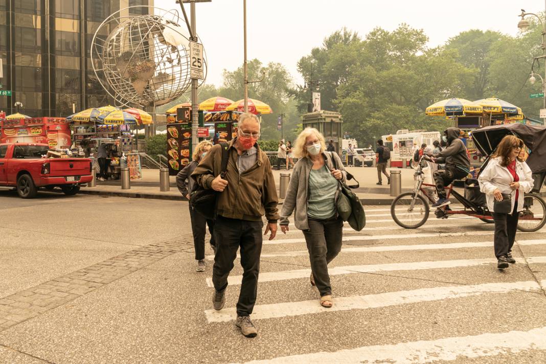 Kovid-19'dan sonra şimdi de 'hava kirliliği' alarmı: ABD'de maskeler geri döndü 4