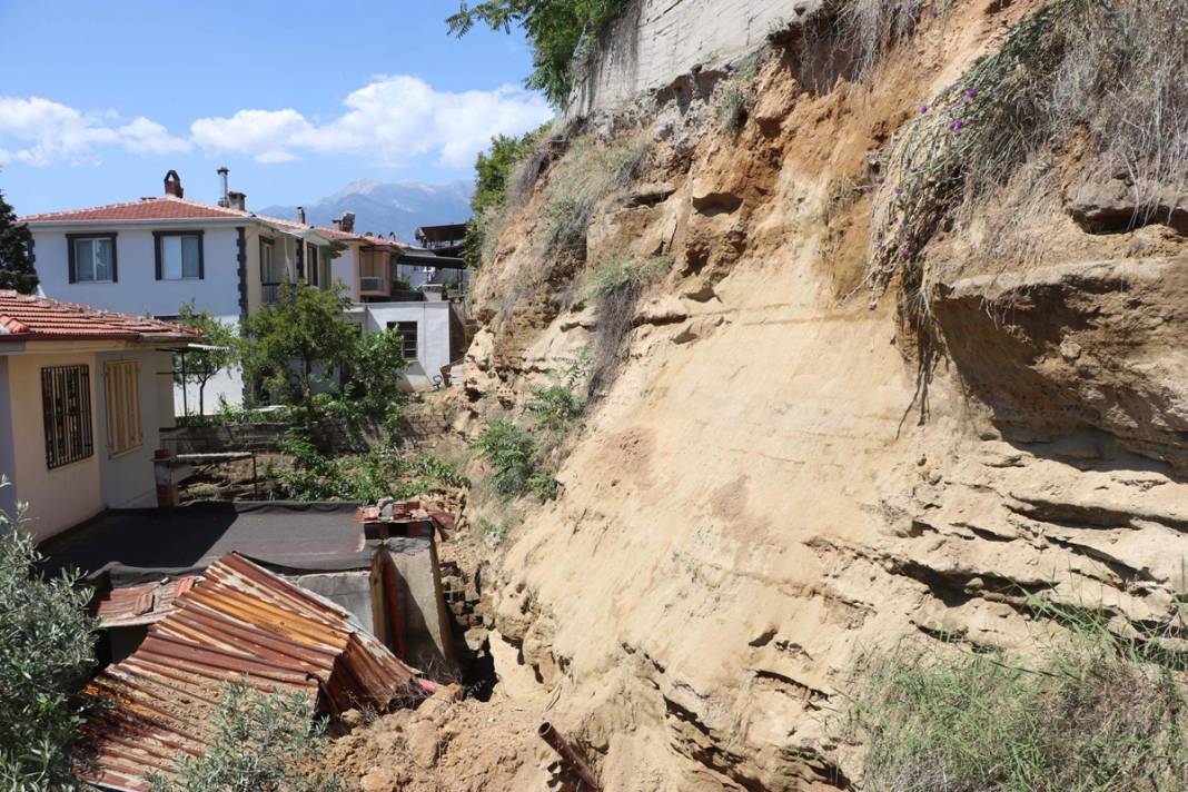 5 Haziran'da başladı halen devam ediyor: Evler yıkıldı taş üstünde taş kalmadı... 11
