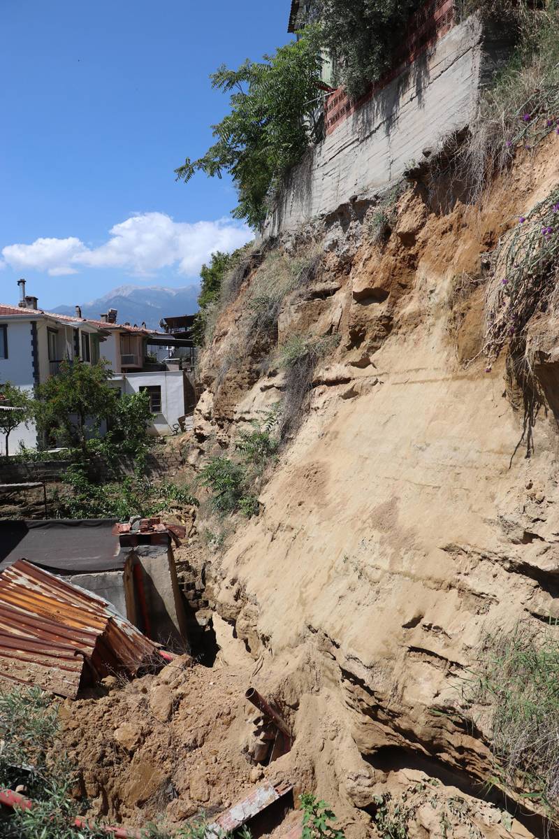 5 Haziran'da başladı halen devam ediyor: Evler yıkıldı taş üstünde taş kalmadı... 9