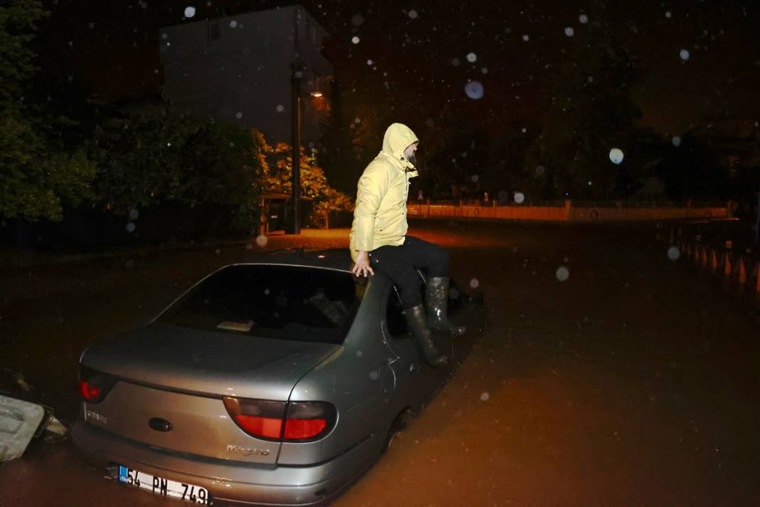 Selin vurduğu Düzce geceyi ayakta geçirdi: 'Ben böyle bir afet görmedim' 2