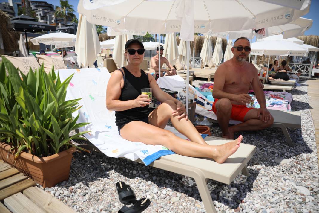 Antalya'da plaj keyfi cep yakıyor: Bir aylık loca, bir yıllık ev kirasına denk 5