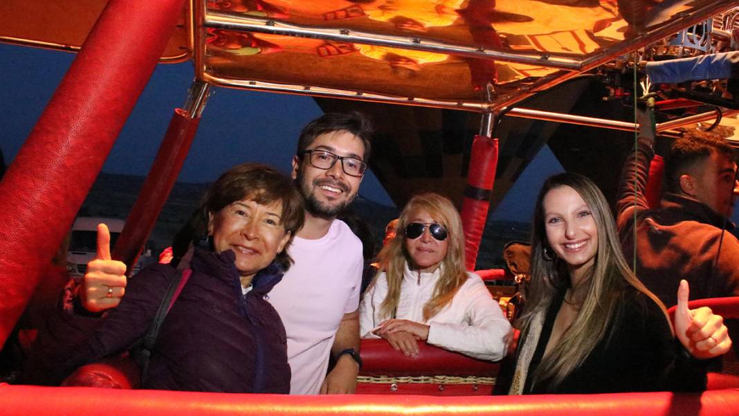 Yabancılar biniyor Türkler izliyor! Kapadokya'da bir saatlik balon turu 100 euro 5