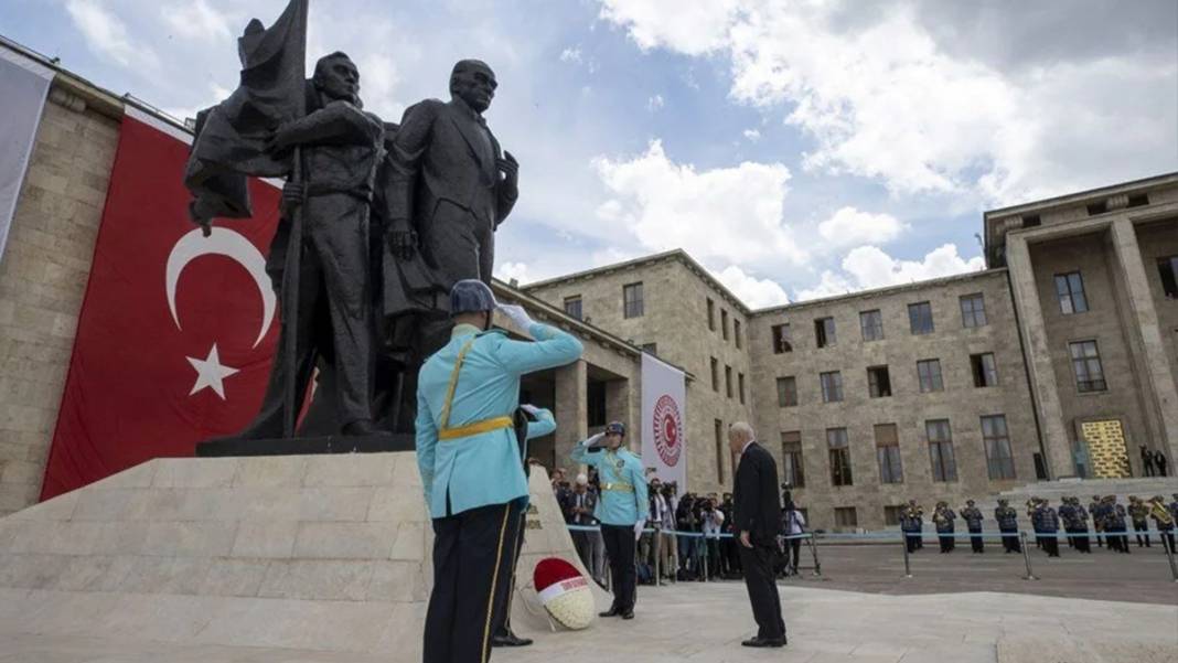 İşte Meclis'te yeni yasama döneminden kareler... 1