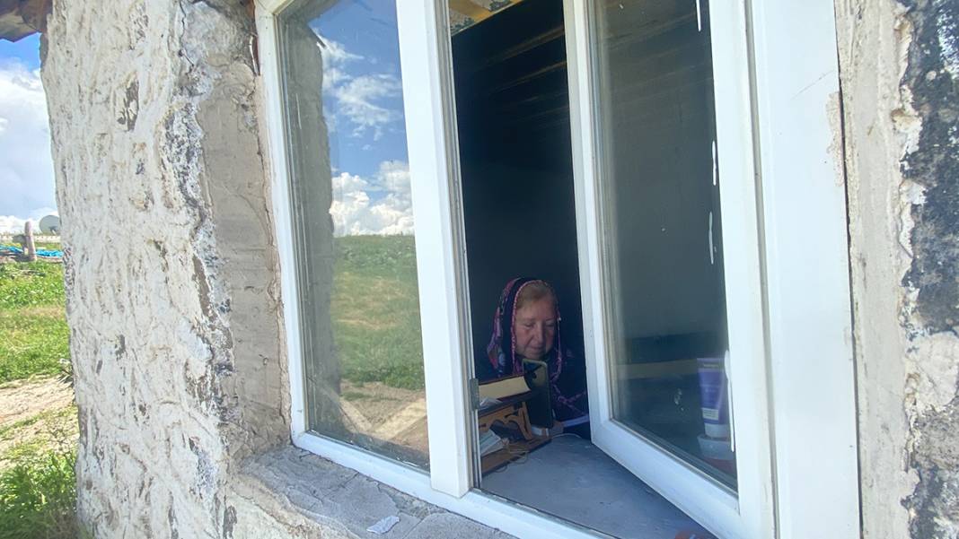 68 yaşındaki üniversite öğrencisi köyden online derslere katılıyor: Hayat bana yılmamayı öğretti 6