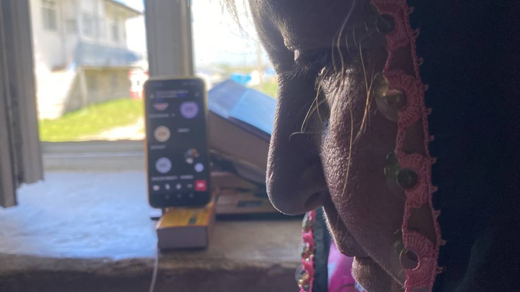 68 yaşındaki üniversite öğrencisi köyden online derslere katılıyor: Hayat bana yılmamayı öğretti 3