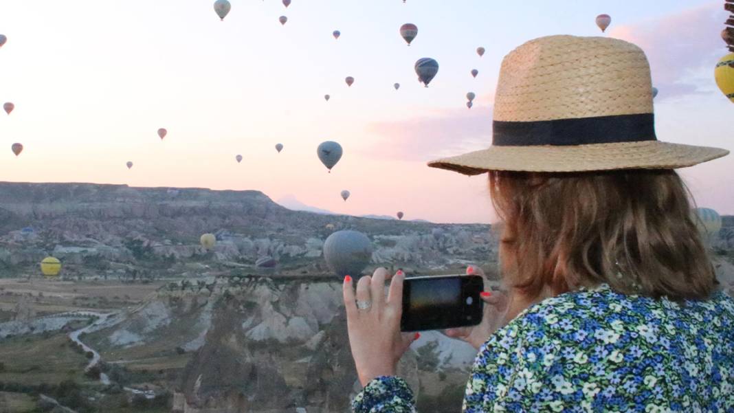 Yabancılar biniyor Türkler izliyor! Kapadokya'da bir saatlik balon turu 100 euro 2
