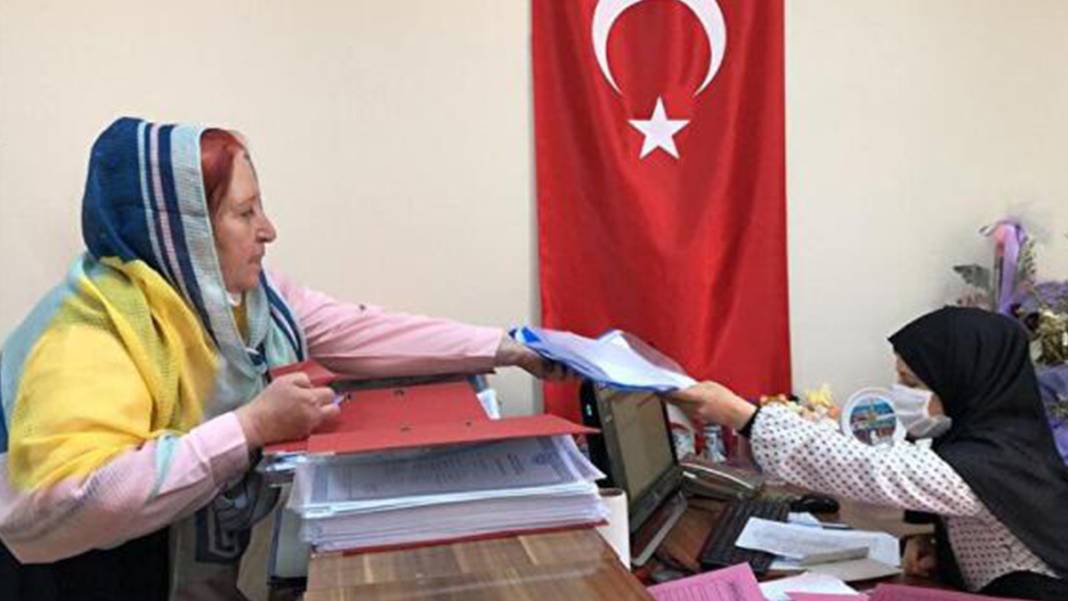 68 yaşındaki üniversite öğrencisi köyden online derslere katılıyor: Hayat bana yılmamayı öğretti 10