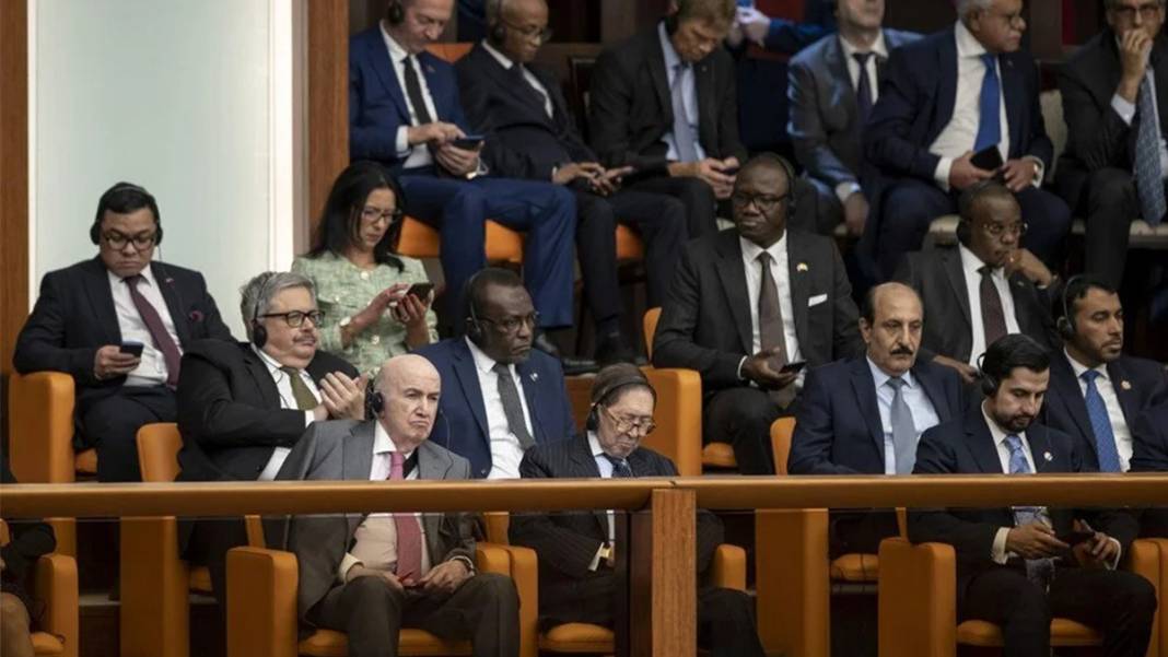 İşte Meclis'te yeni yasama döneminden kareler... 13