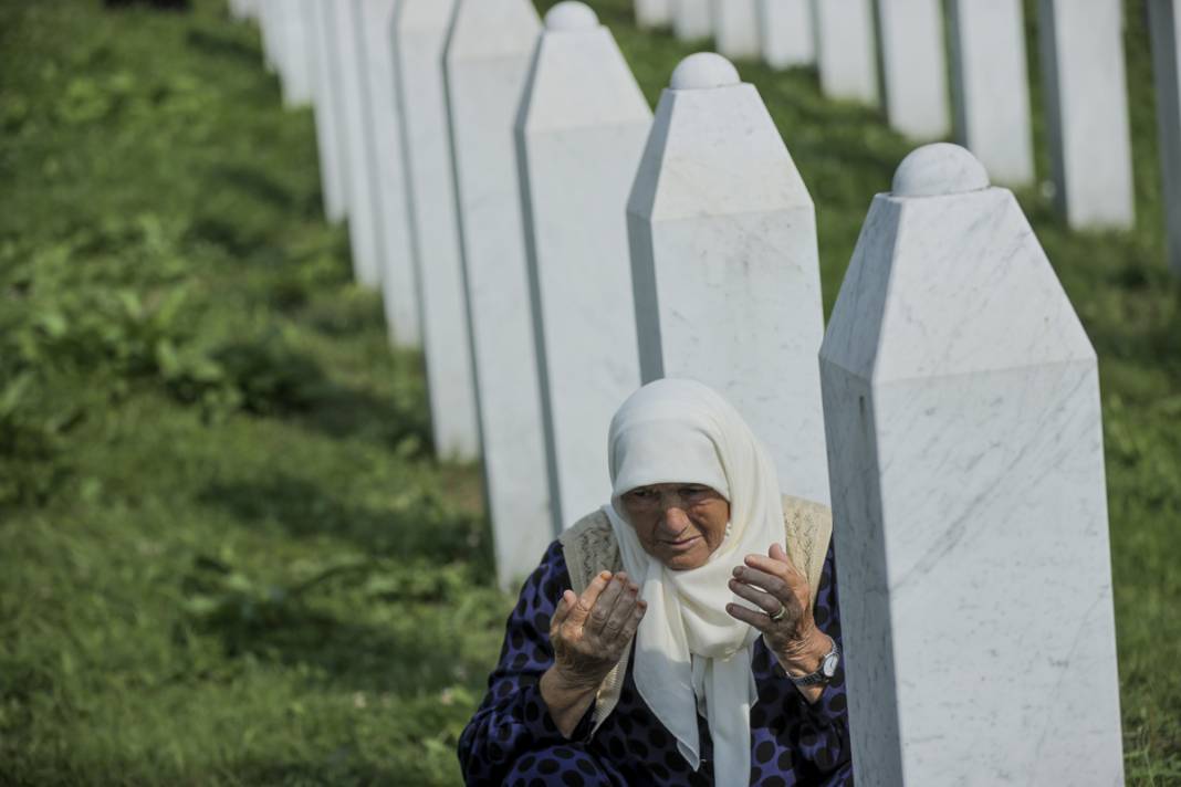 Bosna Hersek'in 28 yıldır kanayan yarası: Srebrenitsa'da katledilenler defnedilecek 5