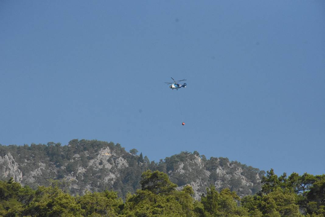 Kemer 5 gündür alevlere teslim: Havadan ve karadan müdahale sürüyor 11
