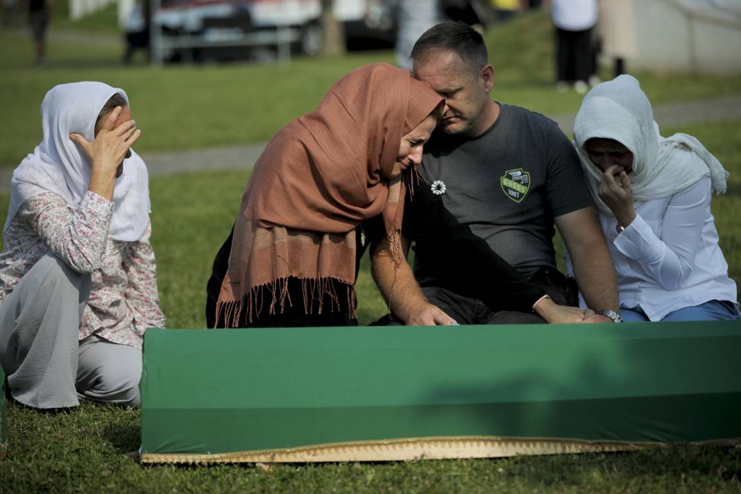 Bosna Hersek'in 28 yıldır kanayan yarası: Srebrenitsa'da katledilenler defnedilecek 3