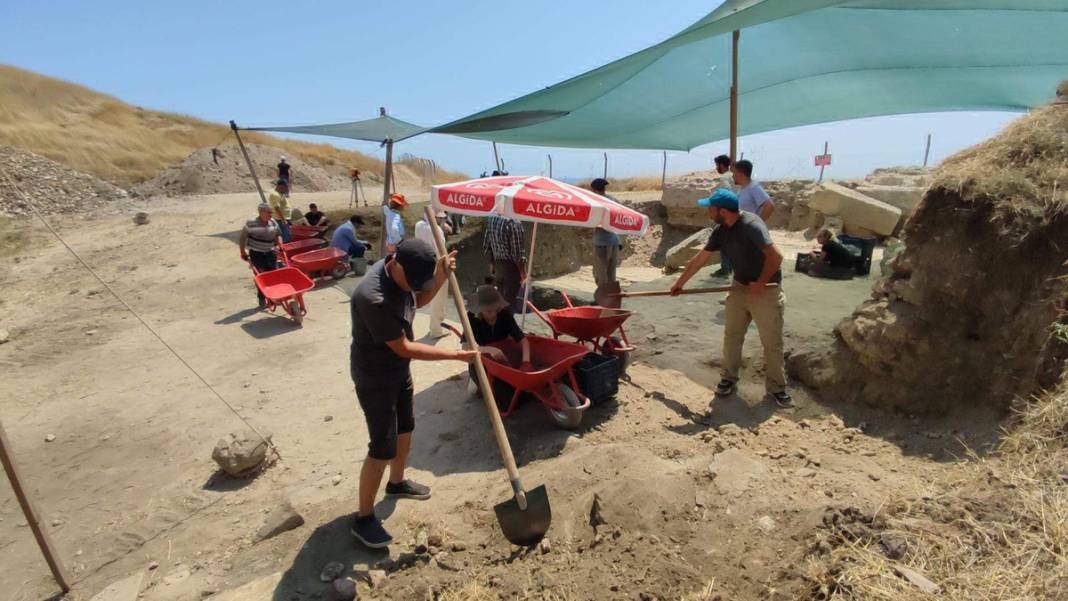 Trakya'nın en büyüğü ortaya çıktı: Bölgenin tarihini binlerce yıl geriye götüren buluntu 15