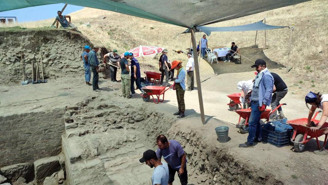 Trakya'nın en büyüğü ortaya çıktı: Bölgenin tarihini binlerce yıl geriye götüren buluntu 7