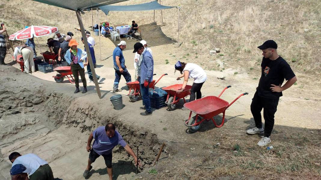 Trakya'nın en büyüğü ortaya çıktı: Bölgenin tarihini binlerce yıl geriye götüren buluntu 3