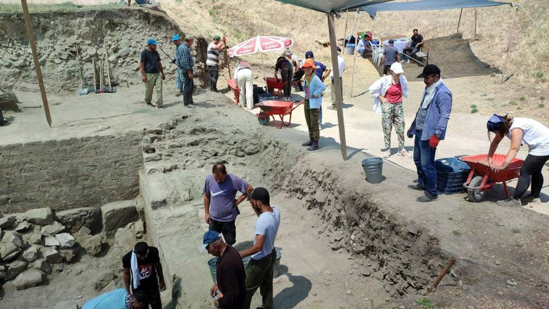 Trakya'nın en büyüğü ortaya çıktı: Bölgenin tarihini binlerce yıl geriye götüren buluntu 1