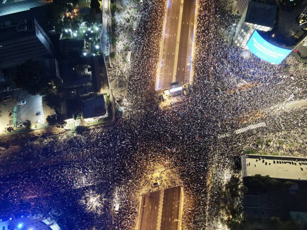 'Yargı reformu' protestoları 27. haftasında: İsrail polisinden TOMA'lı müdahale 16