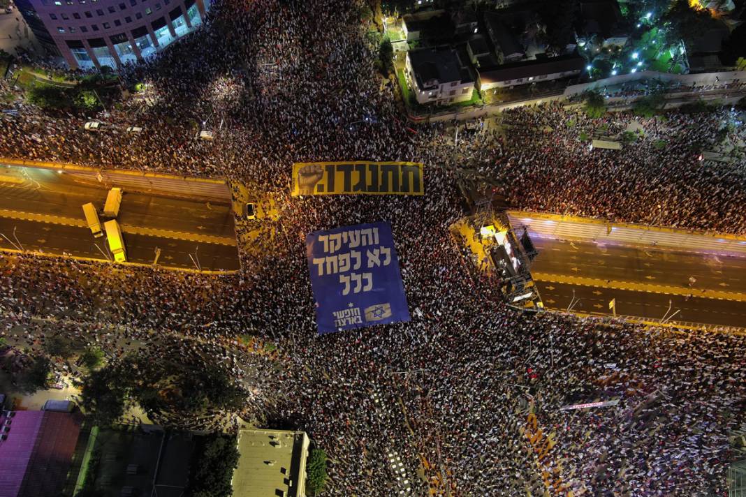 'Yargı reformu' protestoları 27. haftasında: İsrail polisinden TOMA'lı müdahale 3