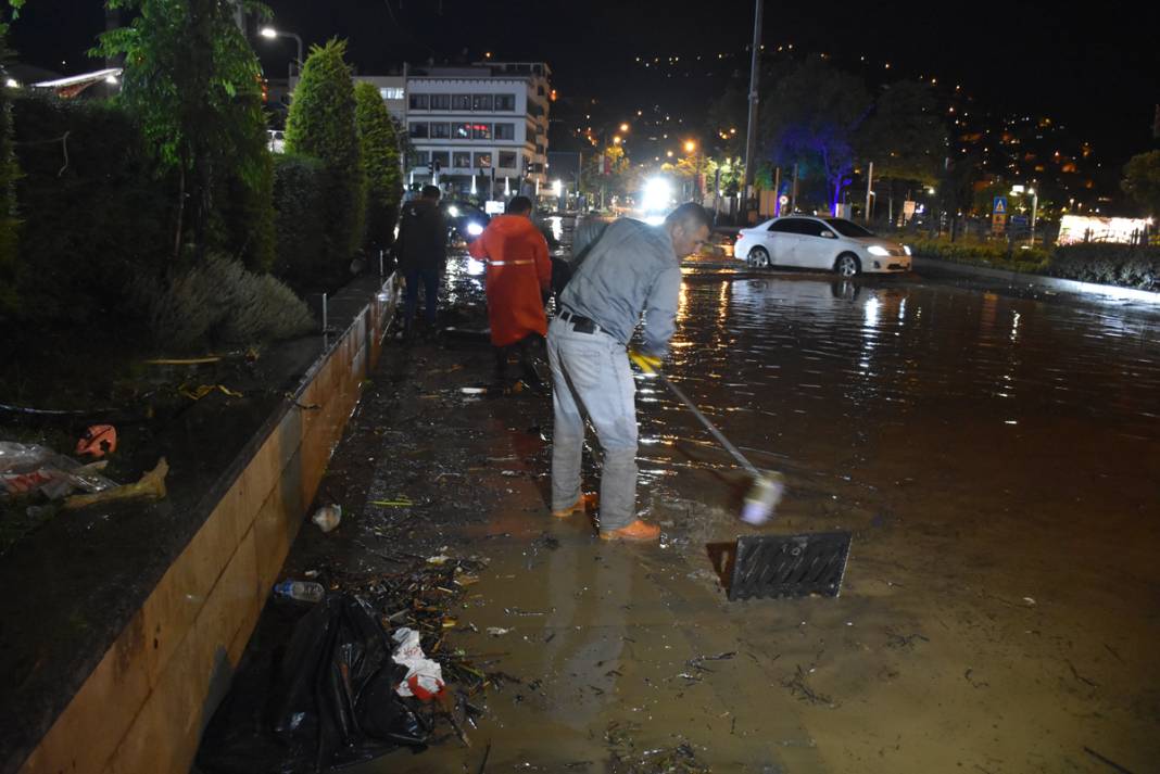 Ordu'yu hem sel hem heyelan vurdu! 21