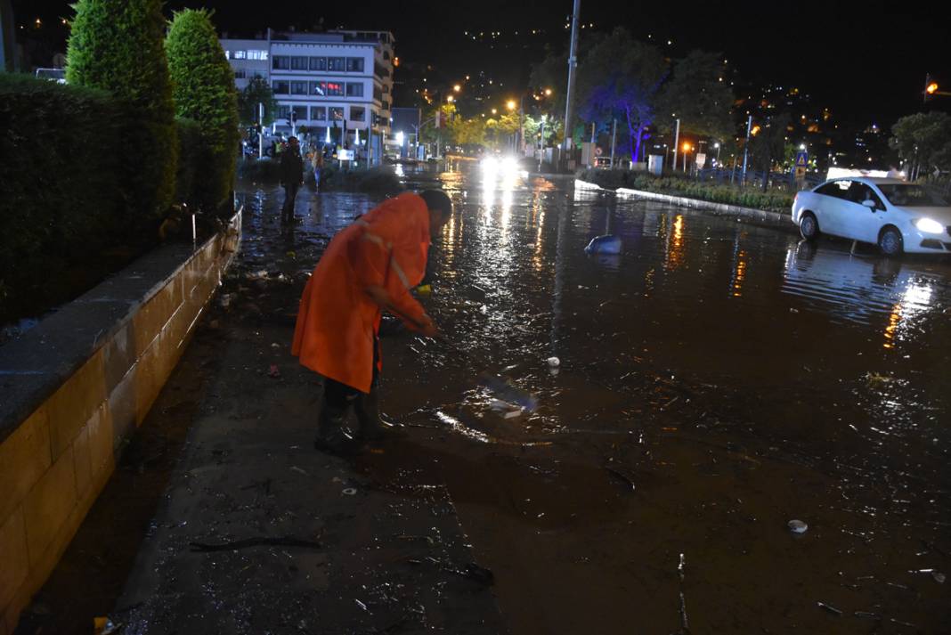Ordu'yu hem sel hem heyelan vurdu! 14
