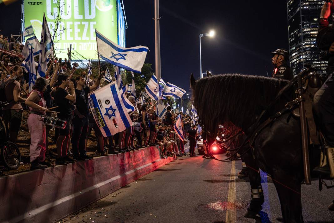 İsrail'de 'yargı' krizi: Netanyahu da halk da geri adım atmıyor 15