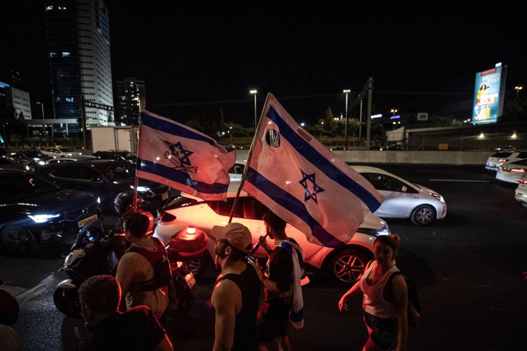 İsrail'de 'yargı' krizi: Netanyahu da halk da geri adım atmıyor 14