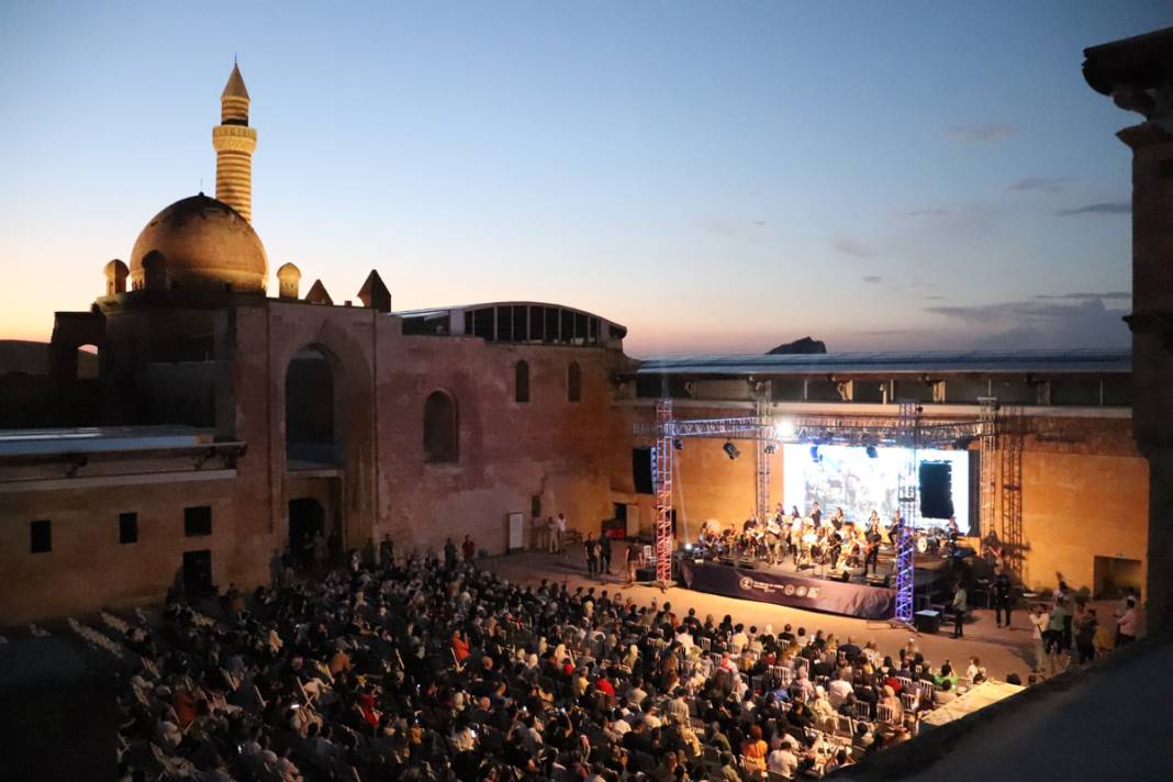 Tarihi İshak Paşa Sarayı'nda 'Senforock' konseri 4
