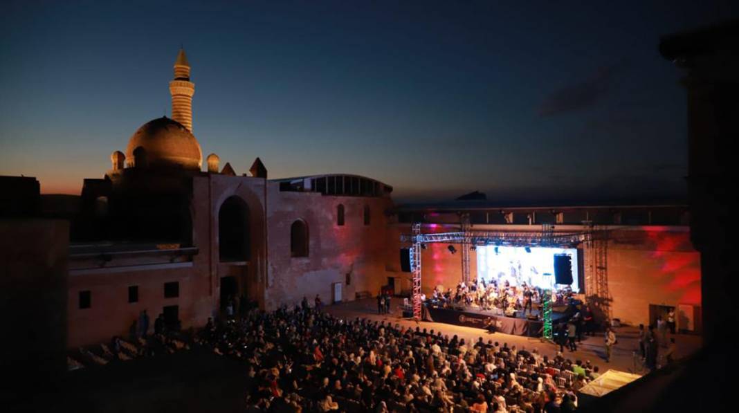 Tarihi İshak Paşa Sarayı'nda 'Senforock' konseri 2