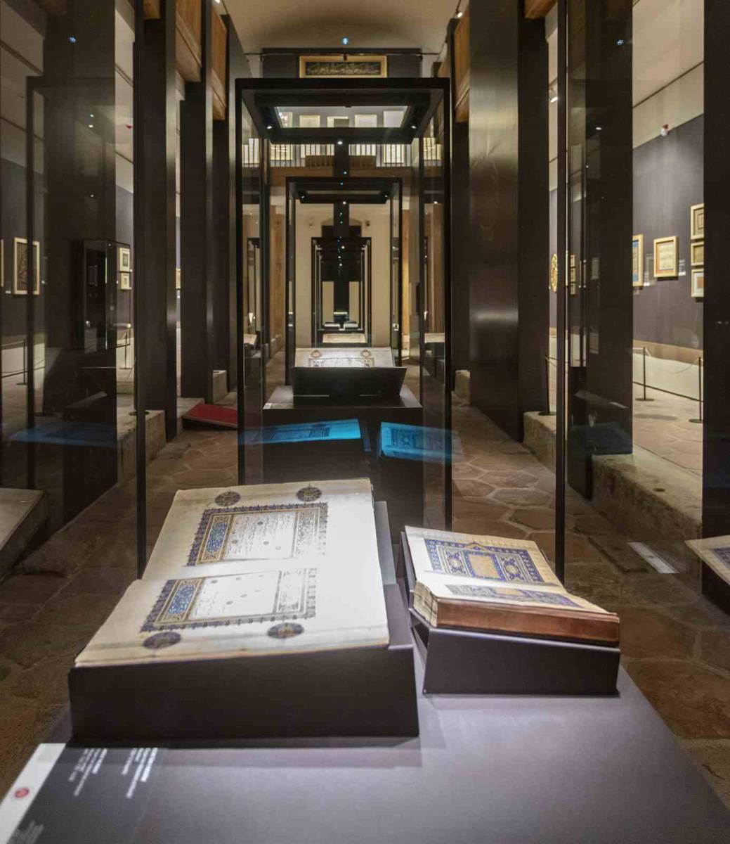 Hepsi Topkapı Sarayı depolarından çıktı: Büyüleyici eserler 'Hazine Koğuşu'nda 13