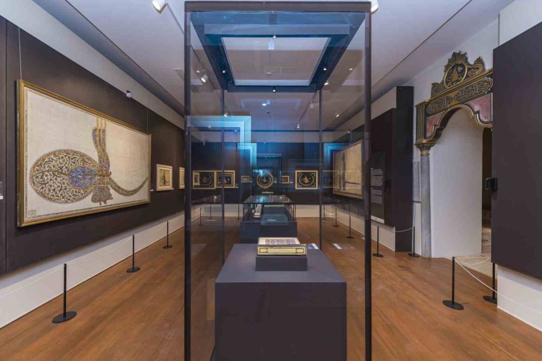 Hepsi Topkapı Sarayı depolarından çıktı: Büyüleyici eserler 'Hazine Koğuşu'nda 9