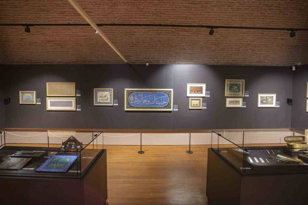 Hepsi Topkapı Sarayı depolarından çıktı: Büyüleyici eserler 'Hazine Koğuşu'nda 11